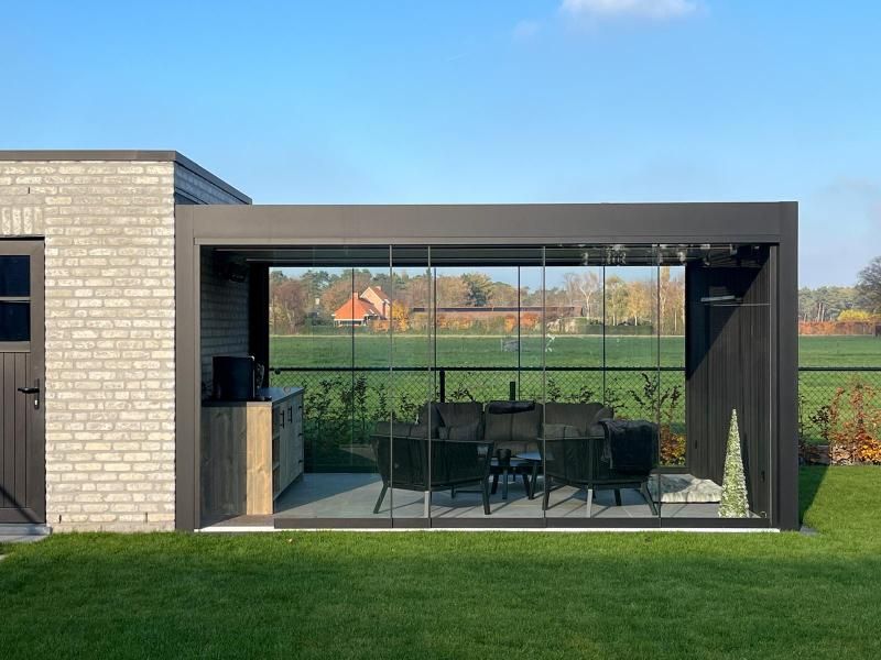 Tuinkamer Met Schuifwanden 1