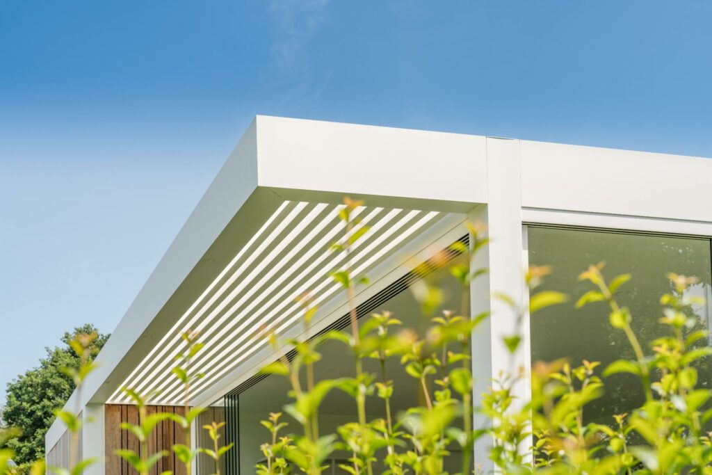Sierconstructie Shaduwelement Wit Tuinhuis1