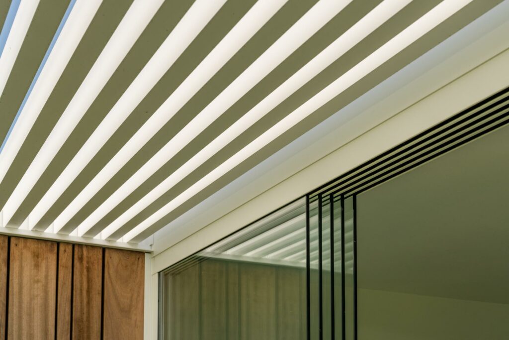 Sierconstructie Shaduwelement Wit Tuinhuis2