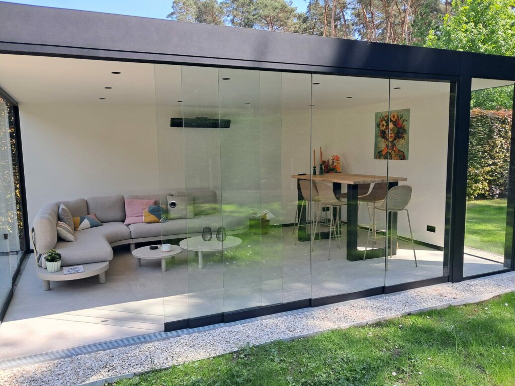 Moderne tuinlounge met IR Heater