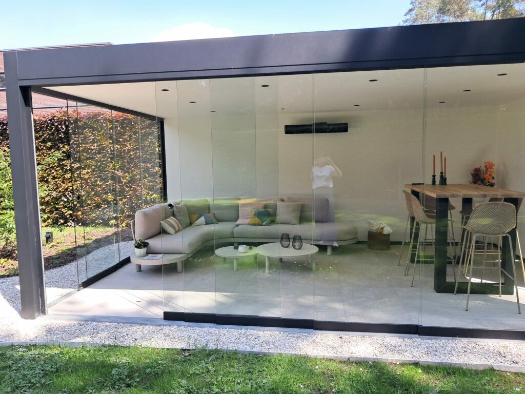 Moderne tuinlounge - licht interieur
